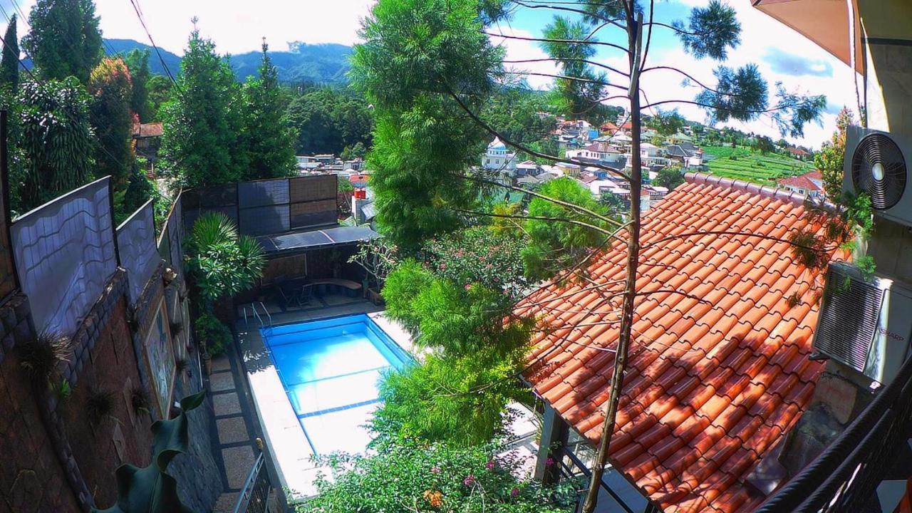 Villa Dira Богор Экстерьер фото